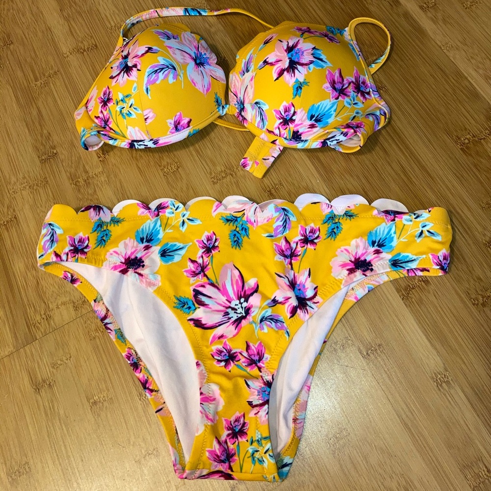 Shade and Shore swimsuit set